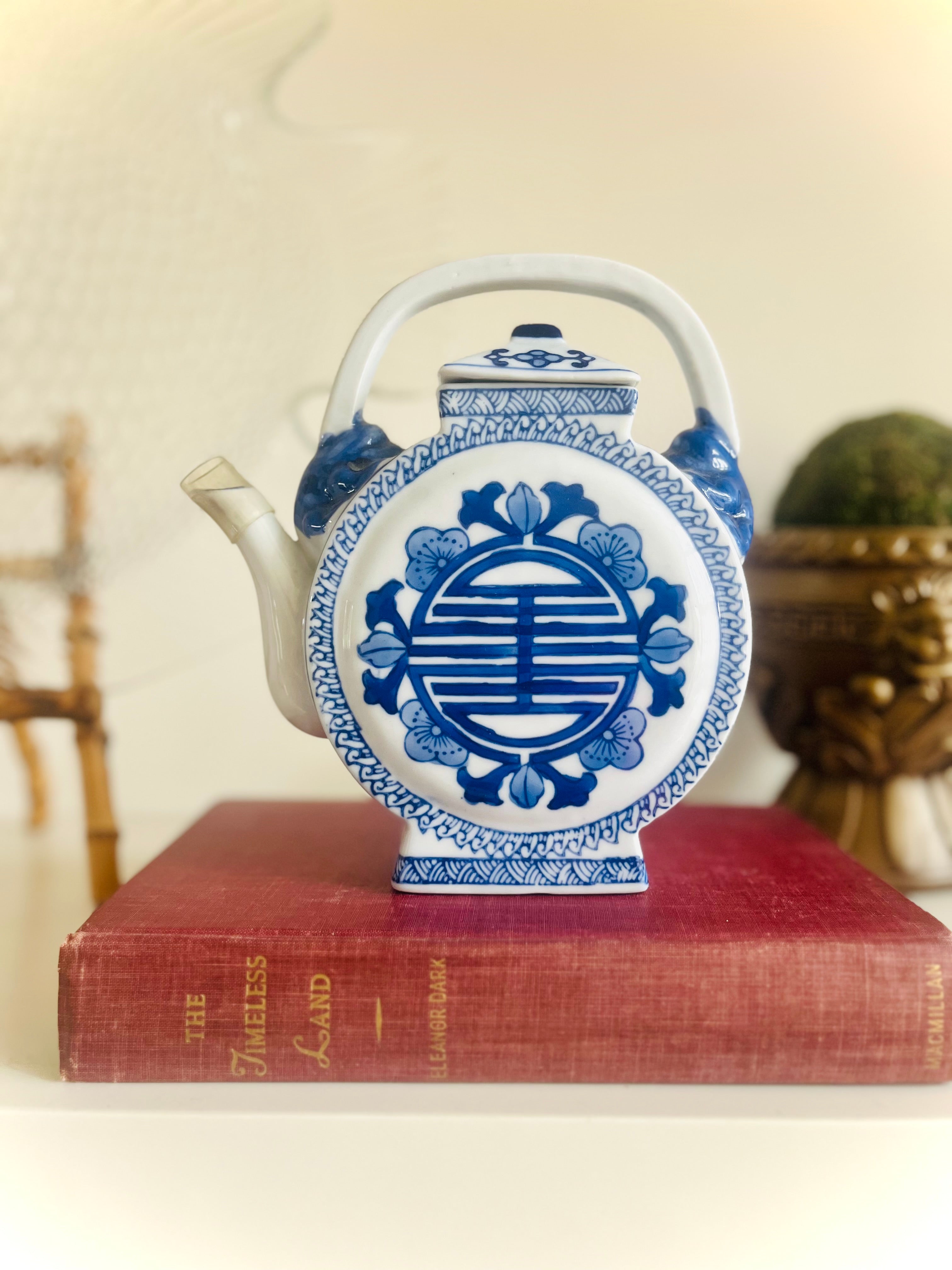 Blue & white moon flask teapot