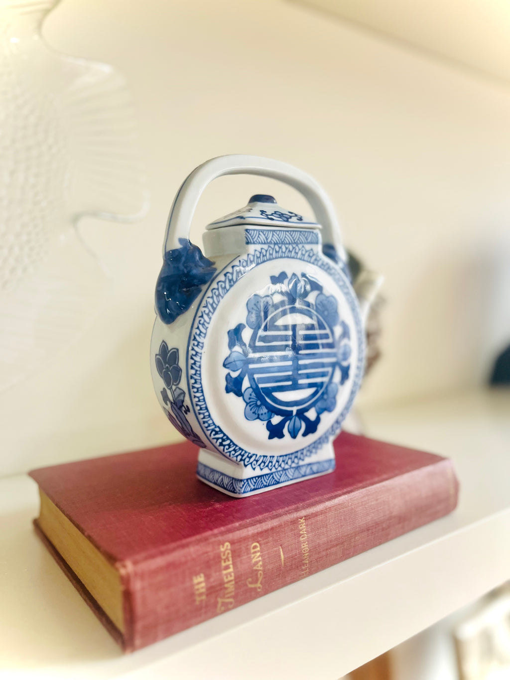 Blue & white moon flask teapot
