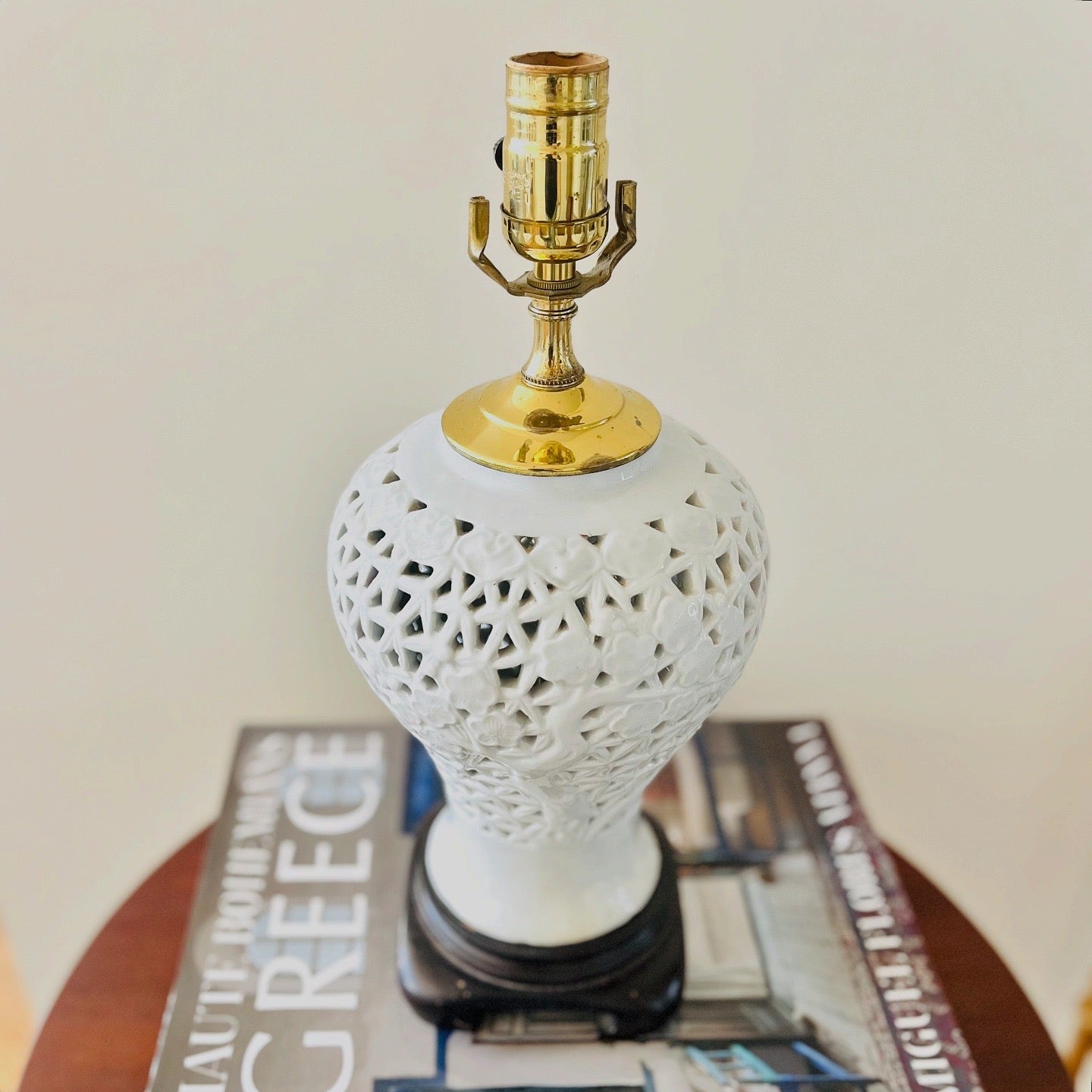 Blanc de chine porcelain table lamp