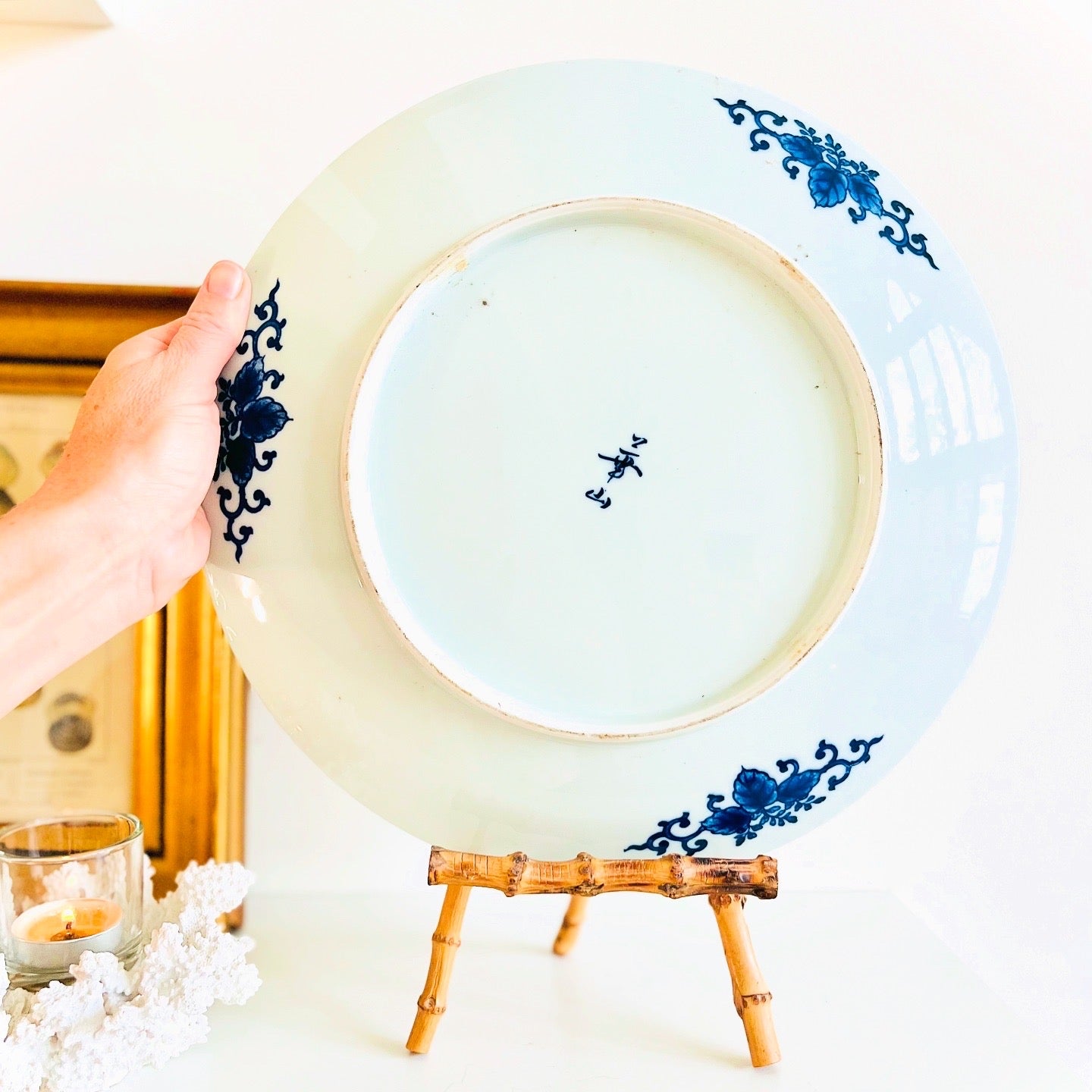 Blue & white 12” quail plate